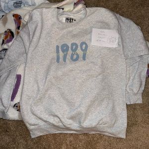 Taylor Swift 1989 TV Spotify Fans First Crewneck - Limited Edition